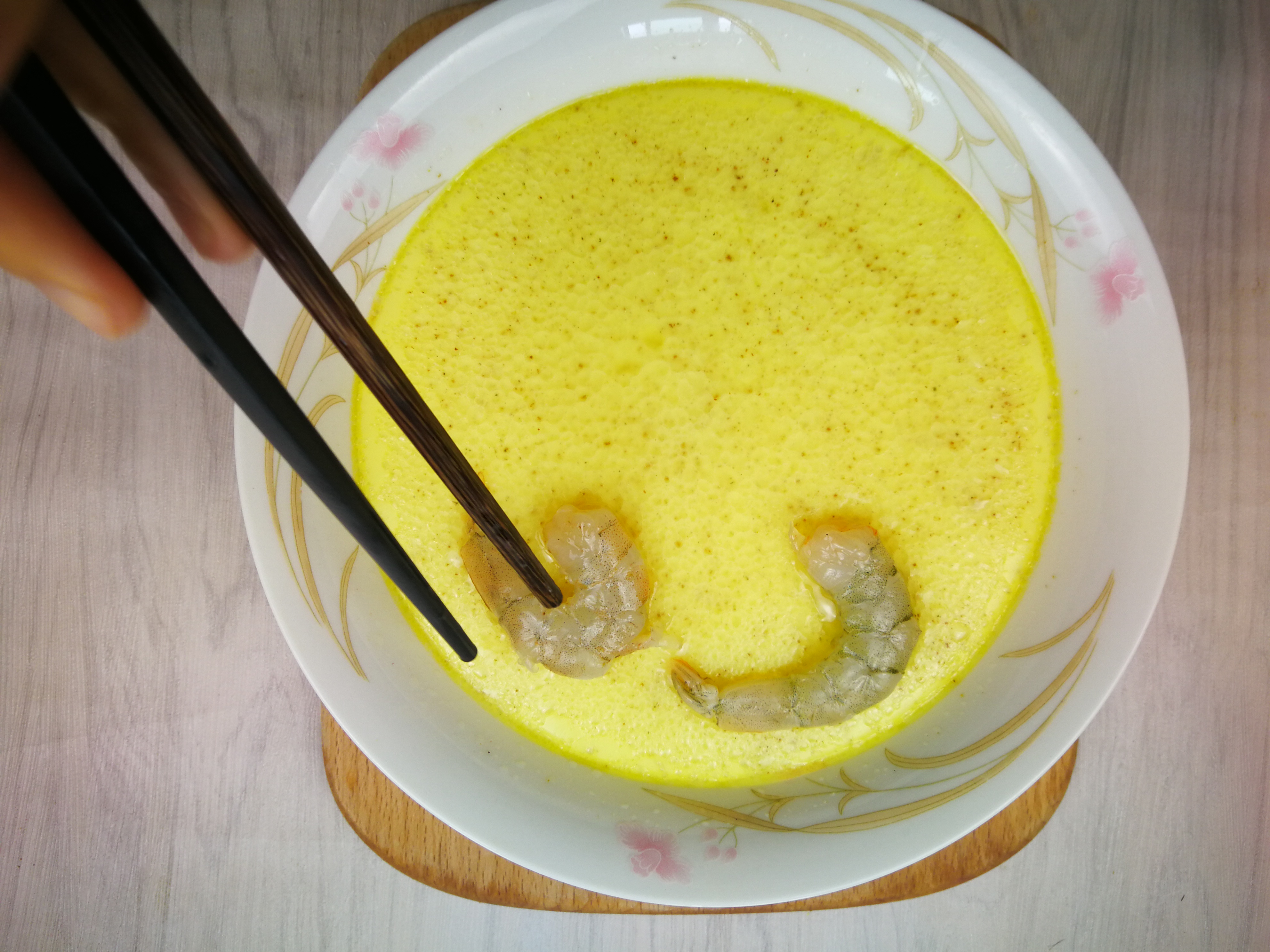 怎么做虾仁蒸糕好吃,家常虾仁鸡蛋糕做法