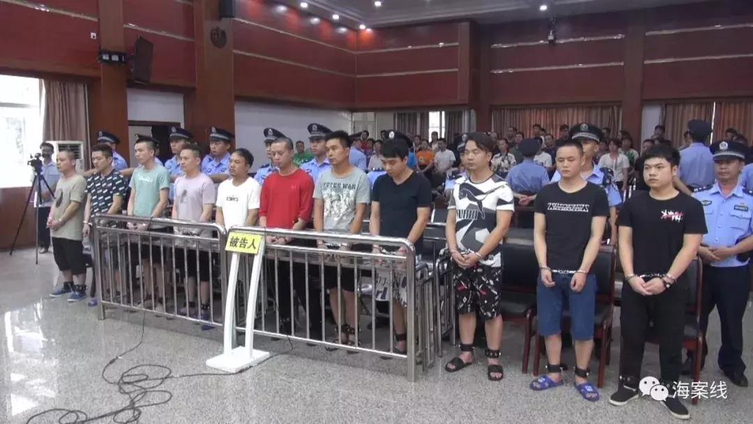 看似微信抢红包，实为“三公”赌博