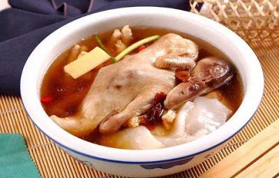 女人补气血花胶炖什么,调理气血花胶汤