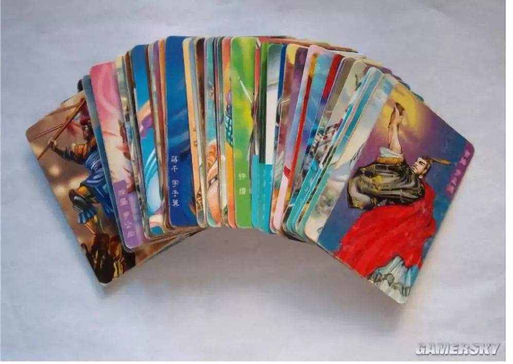 近期这类盲盒热销却暗藏隐患 (到底是什么盲盒一出就抢光)