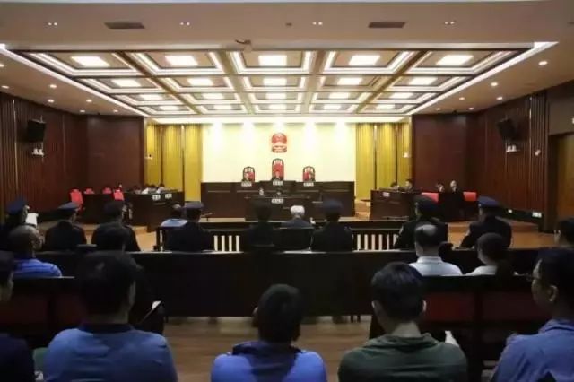 旅行箱、松糕鞋内藏*毒冰**！日本议员在华*私走***品毒**惊动外交部