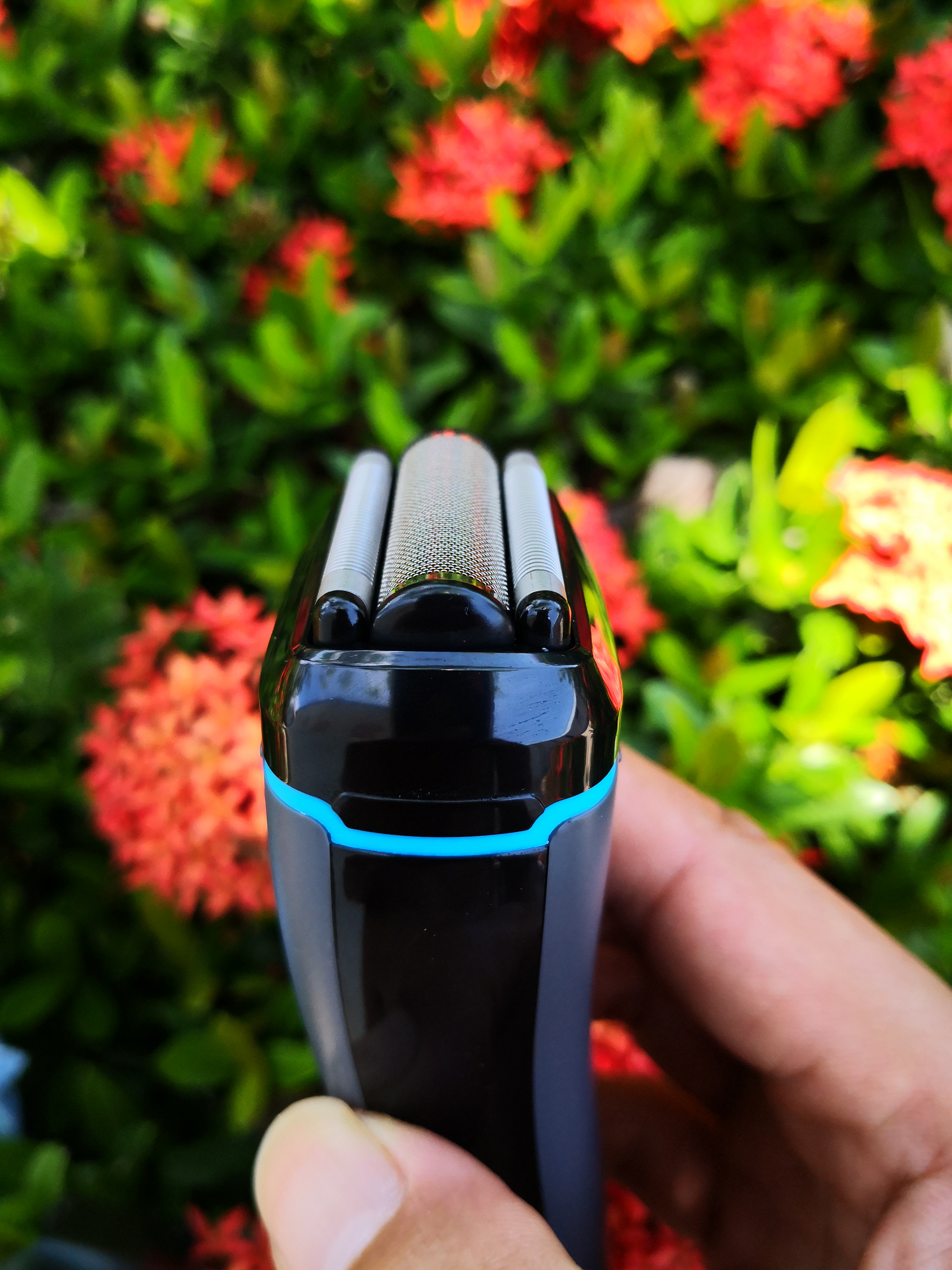 99元同价位小米飞科剃须刀哪个好 (同价位飞科和飞利浦哪个剃须刀好)