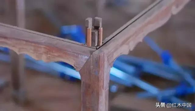 同样胡桃木家具价格相差,红木家具回收价格和原价差多少