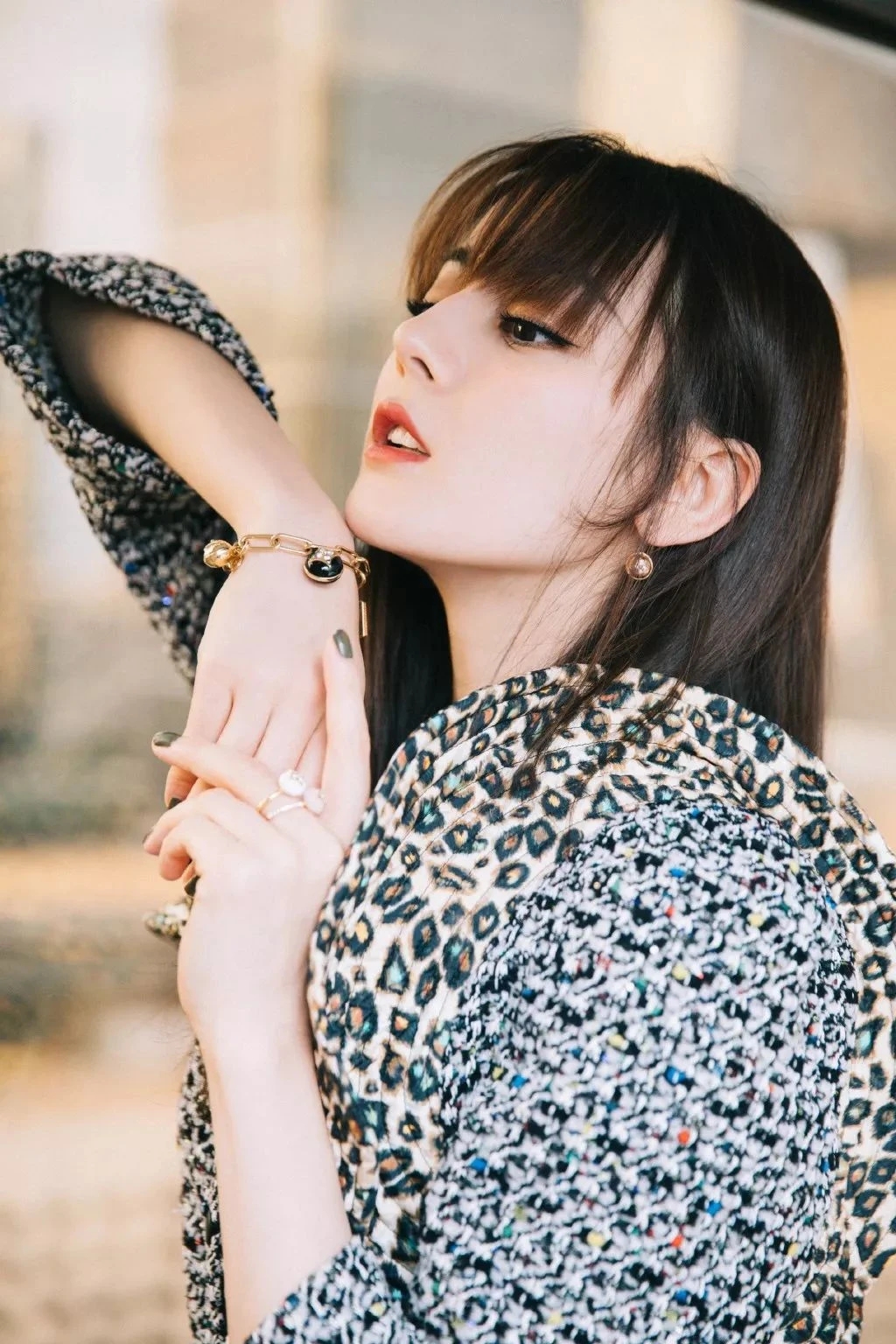 “空气刘海”不受宠了!今年流行这3款“刘海”,热巴郑爽都上头