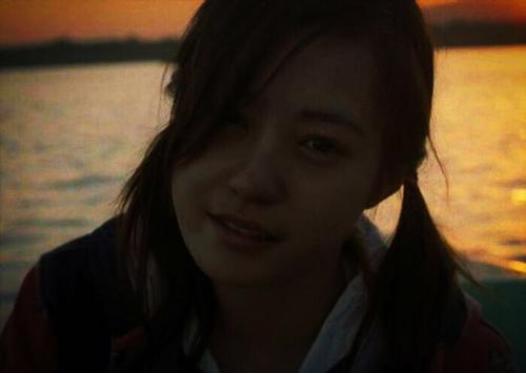 3次被“爱情”抛弃，因“全裸”出镜一举成名，如今成为单亲妈妈