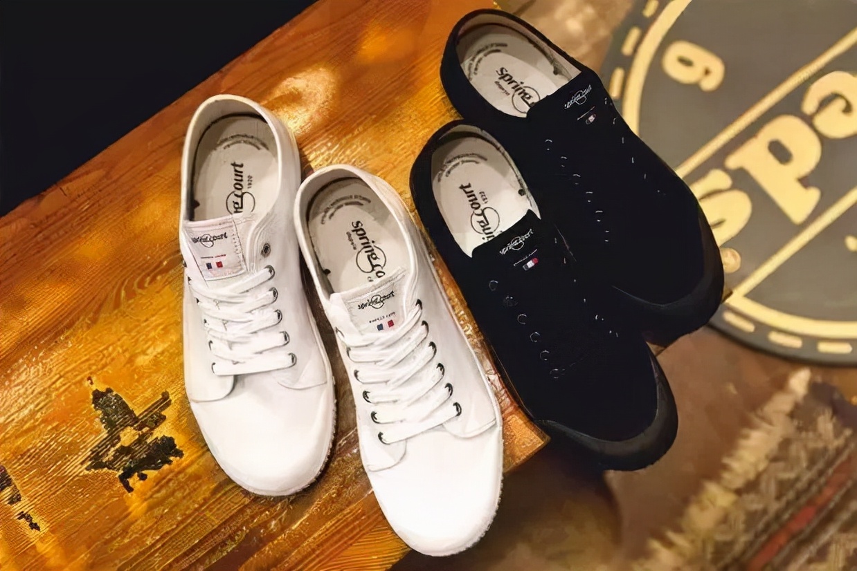 休闲小白鞋匡威vans,年度最火vans小黑鞋这样穿真酷