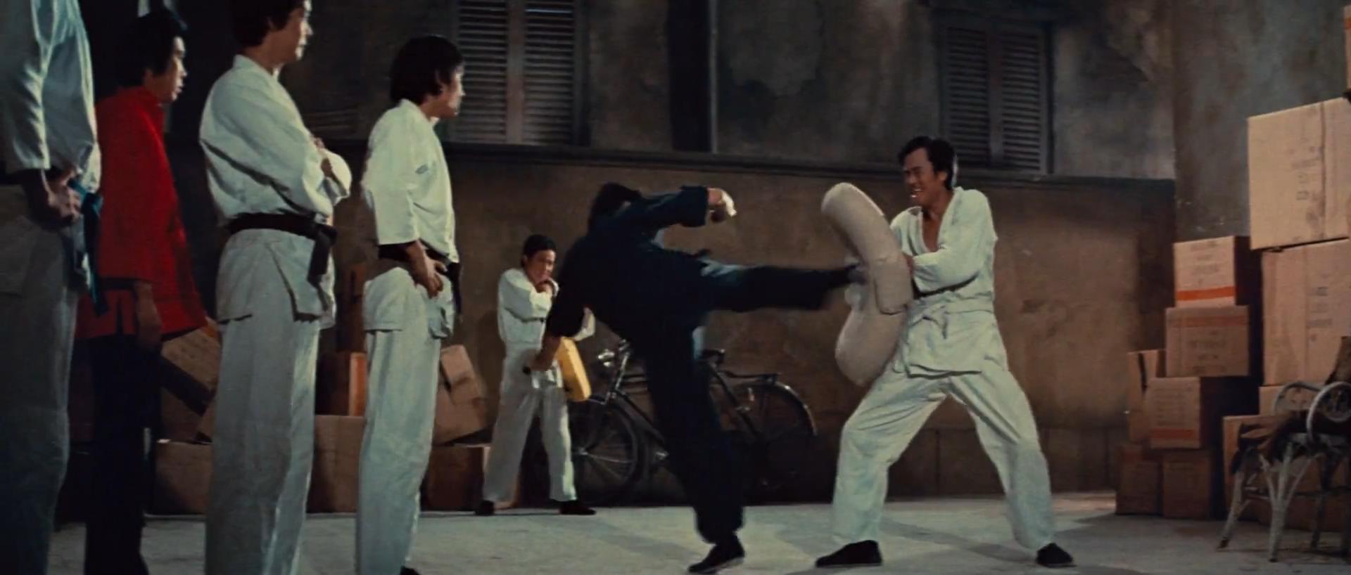 猛龙过江李小龙练直拳,截拳道李小龙猛龙过江