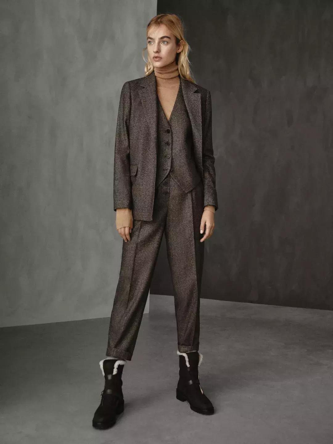 女律师正装应该穿什么,女律师怎么穿衣服