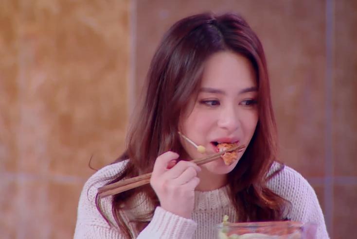 大s阿娇郑希怡,郑希怡送阿娇礼物完整版