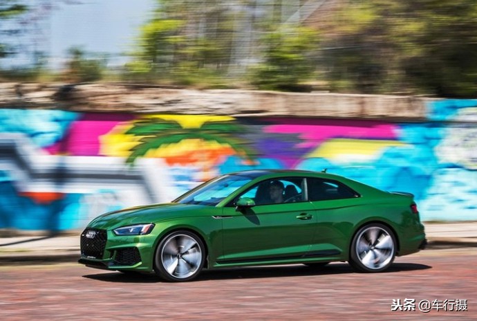 2018奥迪rs5coupe试驾,国内试驾2020款奥迪rs5sportback