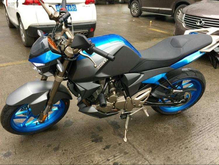 玩摩托赛道有多烧钱,玩摩托费钱的视频