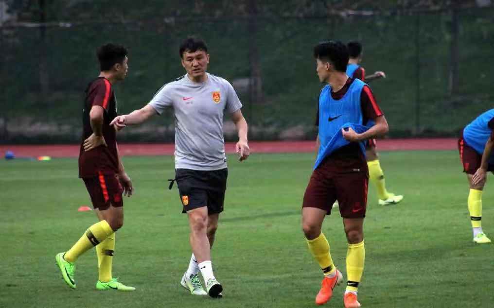 国足2比0胜u23国足全场,男足u22中国2:0约旦