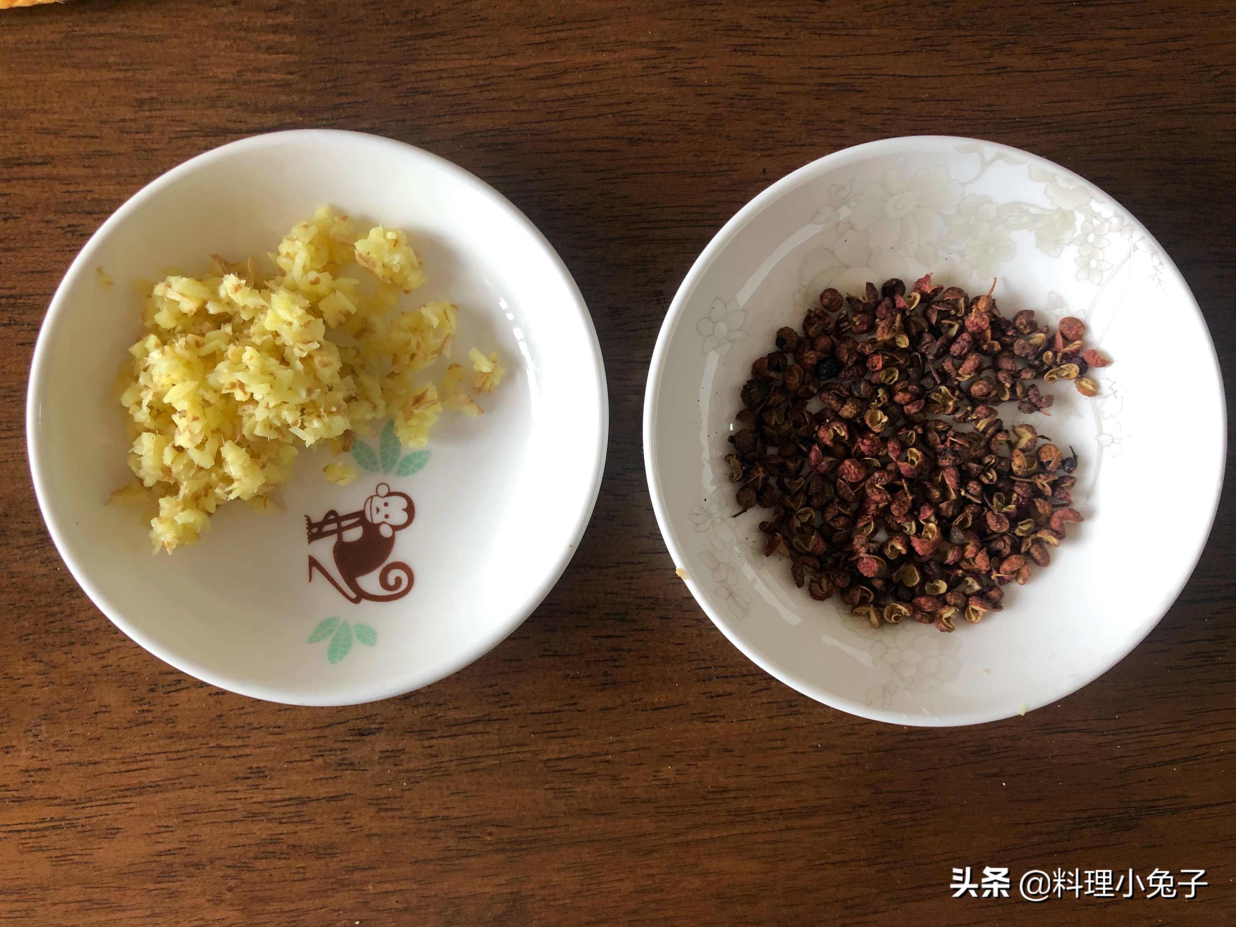 牛肉胡萝卜肉馅饺子怎样调馅,正宗牛肉洋葱馅饼肉馅做法视频