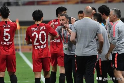 李圣龙上港八强,李圣龙评武磊视频