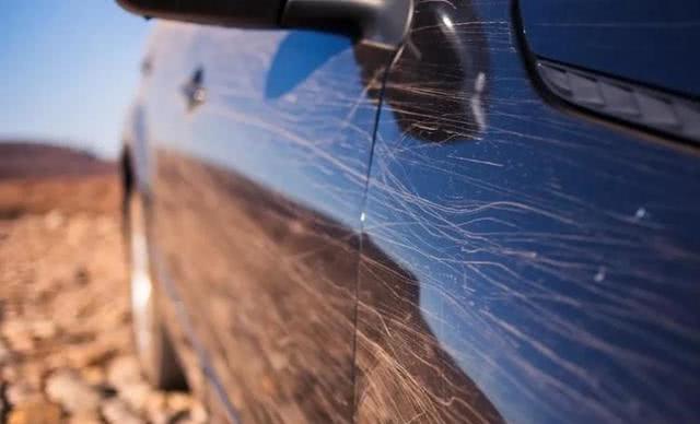 车的新划痕和旧划痕能分辨吗,车面有划痕怎么办