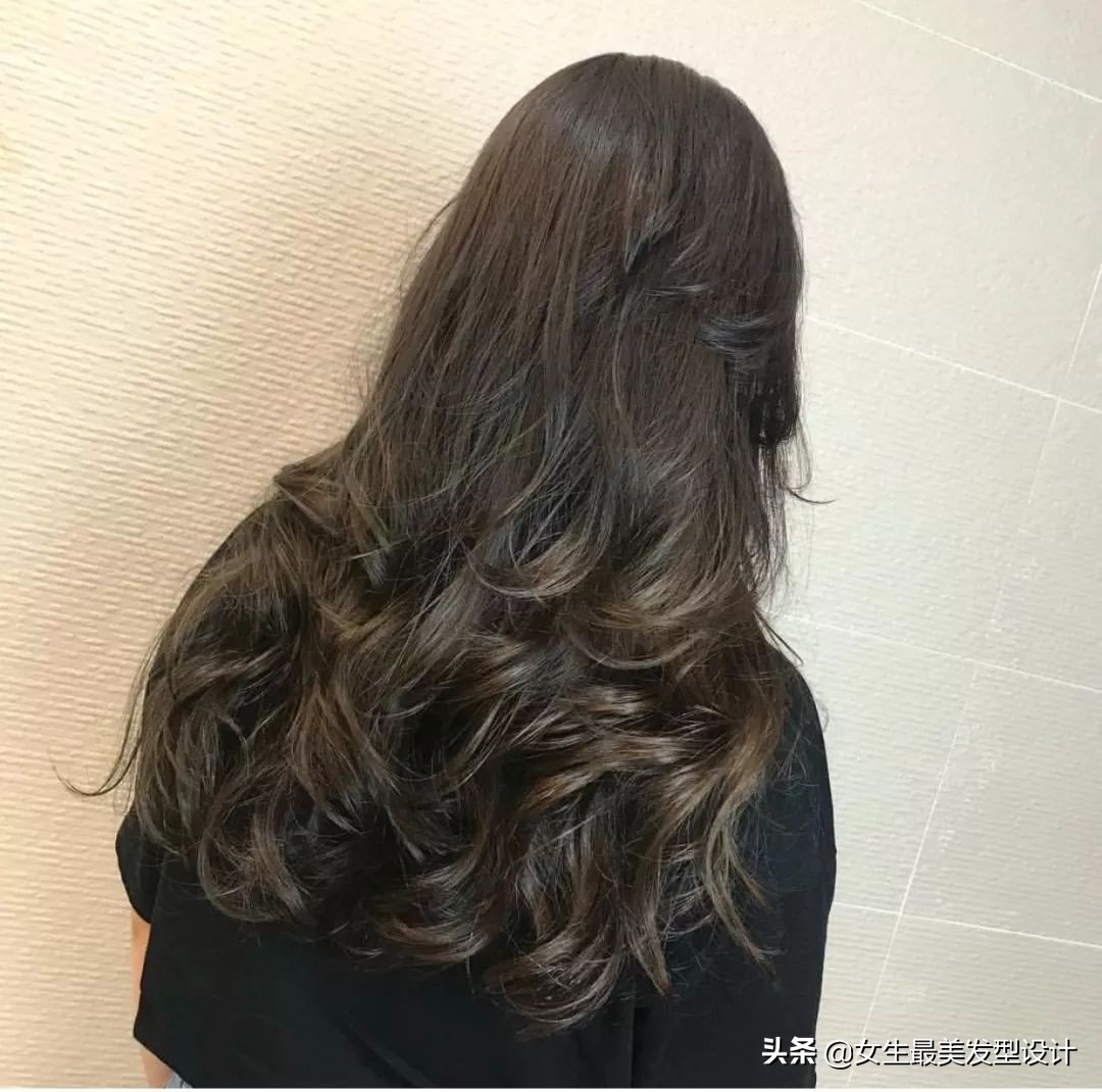 烫发中长内扣怎么打理,烫发女生推荐中长好打理