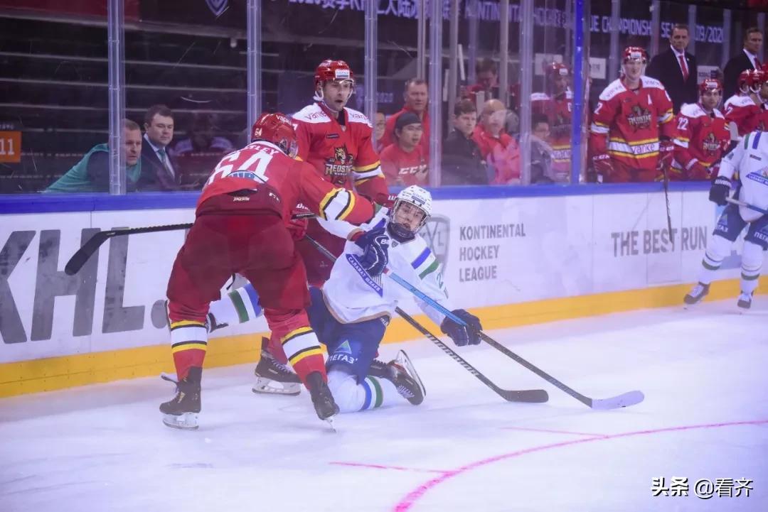 齐齐哈尔队最新冰球比赛,齐齐哈尔冰球节怎么观赛