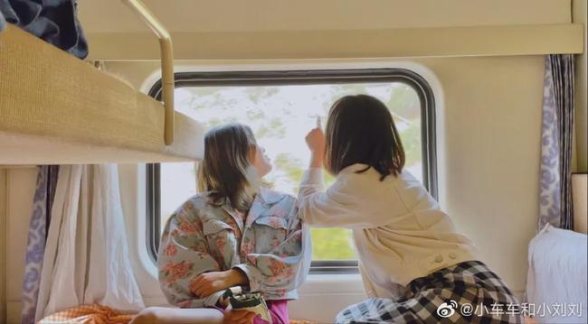 29岁成都女孩“组团养老”！辞职后和闺蜜在乡下爆改350㎡大房子