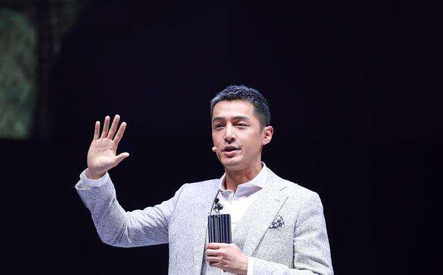 胡歌祝福自己生日微博说说,胡歌祝福别人生日快乐的视频