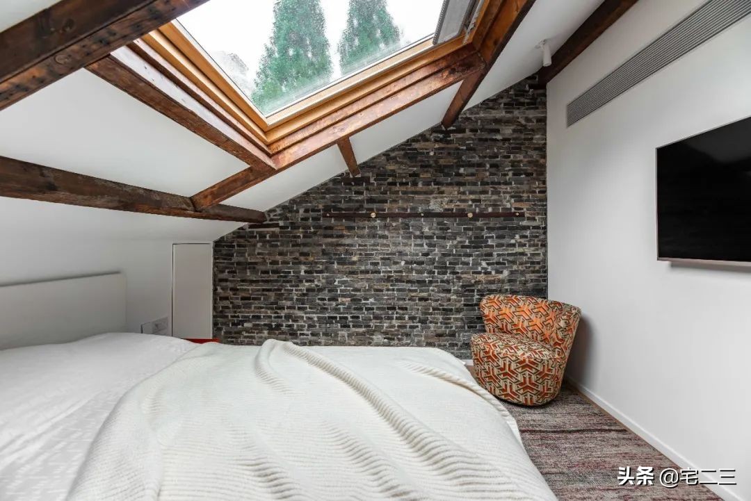 一栋隐居闹市的上海老洋房，一对“新克勒”夫妻的躺平日常