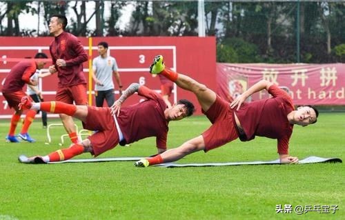 自信和骄傲从何而来？中国男足从迪拜“旅游”归来还想躲开隔离！