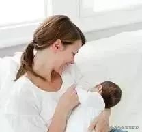 当心！宝宝便便变颜色，竟然跟健康有关......