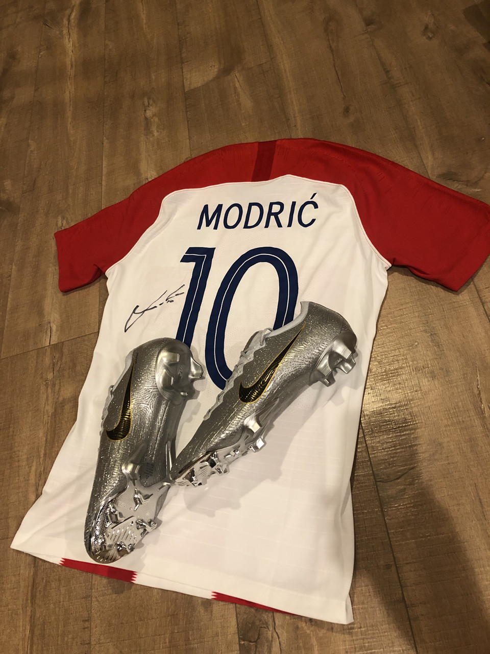 看足球鞋测评该看谁,日本足球鞋enjoyz