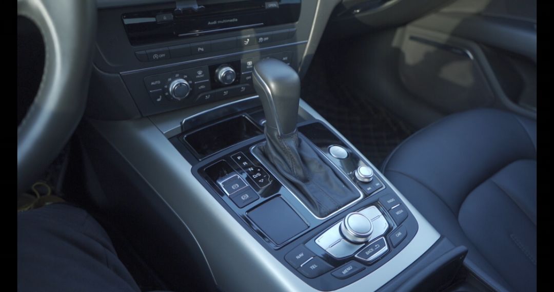 能文能武，扮虎吃猪，灯厂A7，掀背无敌