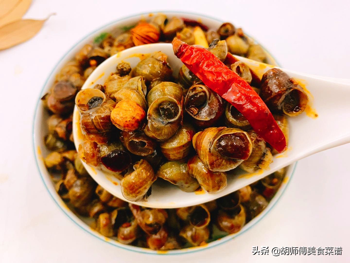 清洗田螺吐沙的方法,田螺洗的全是粘液