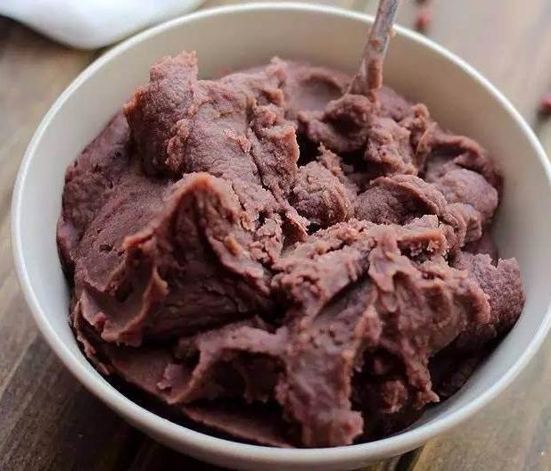 煮红豆直接放糖,煮红豆要不要盖锅盖