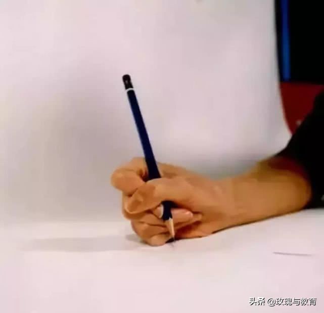 小孩书写潦草怎样引导,孩子写字潦草不规范的原因