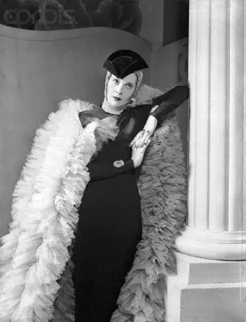 LEPARISRUSSEDECHANEL｜香奈儿，并不是谈谈恋爱那么简单