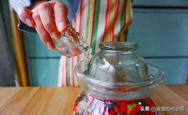 秋天四川腌泡菜,四川秋天泡菜的做法