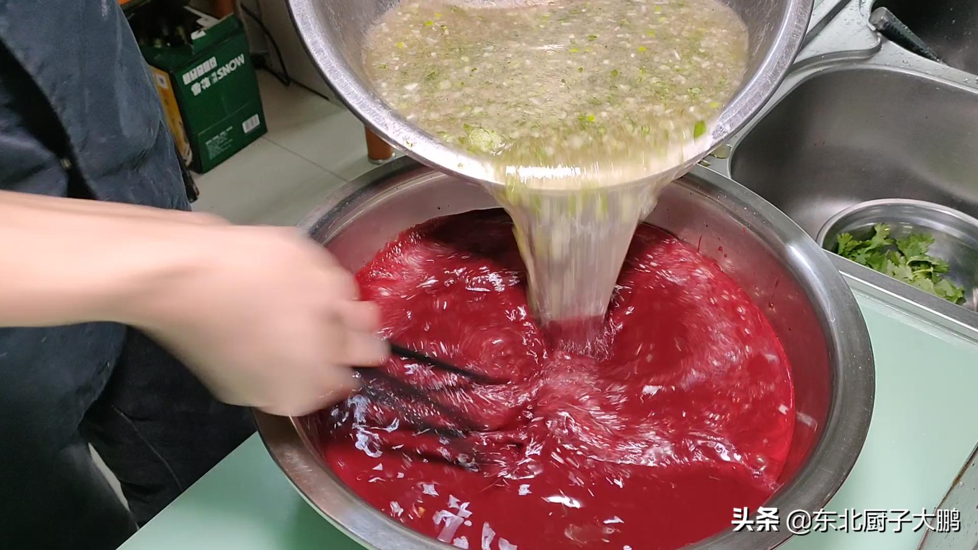 农村大锅杀猪烩菜,东北杀猪烩菜