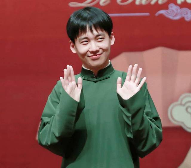 张默到底和房祖名什么关系,张默和房祖名有交流吗