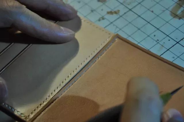 钱包夹包的制作,钱包制作教程真皮包边