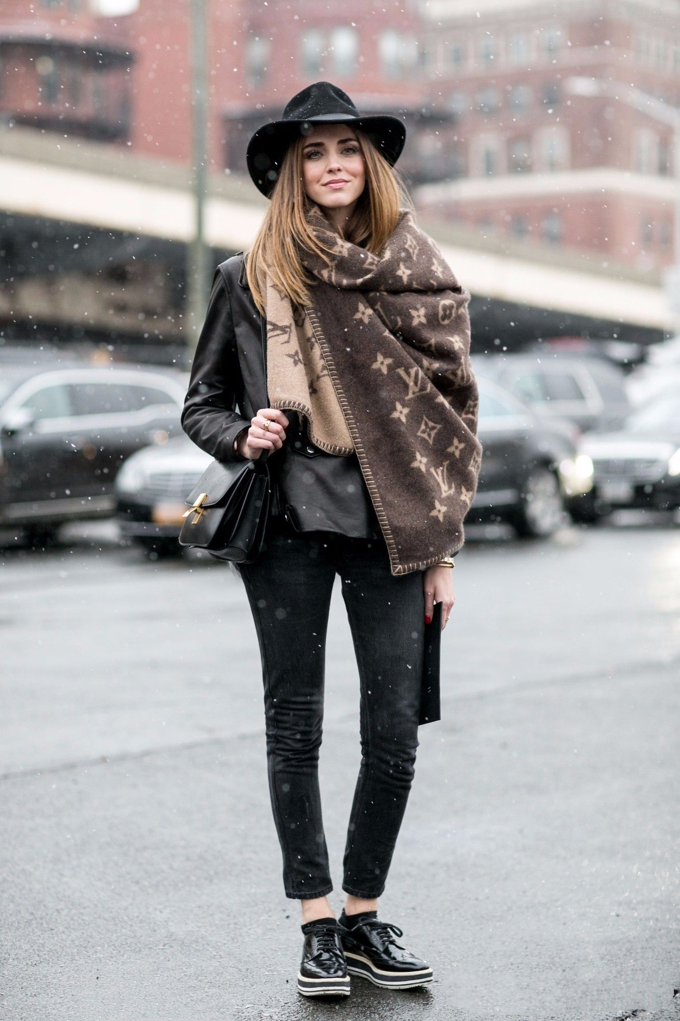 过了40岁的女人别总穿连衣裙,上了年纪的女人穿搭都不随便