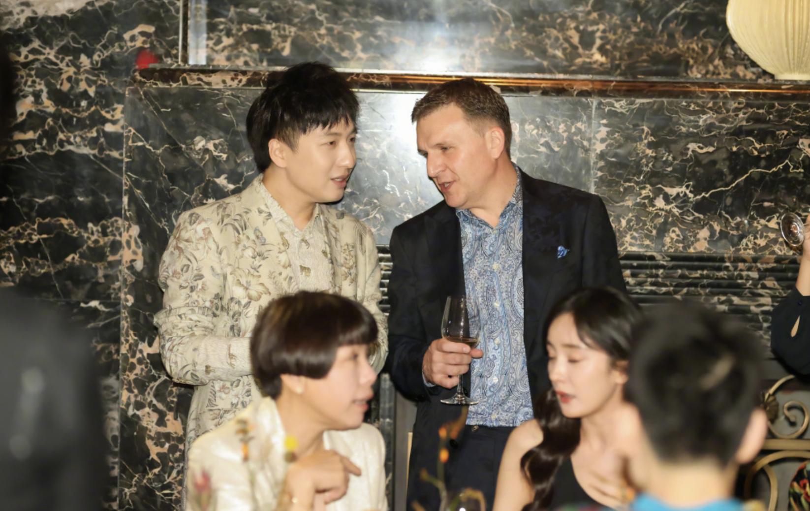 张宇的自拍照,张宇拍照留念