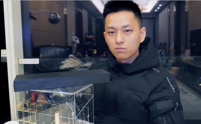 女神节将至，小伙把女友全部口红融化成一支，那些直男送的沙雕