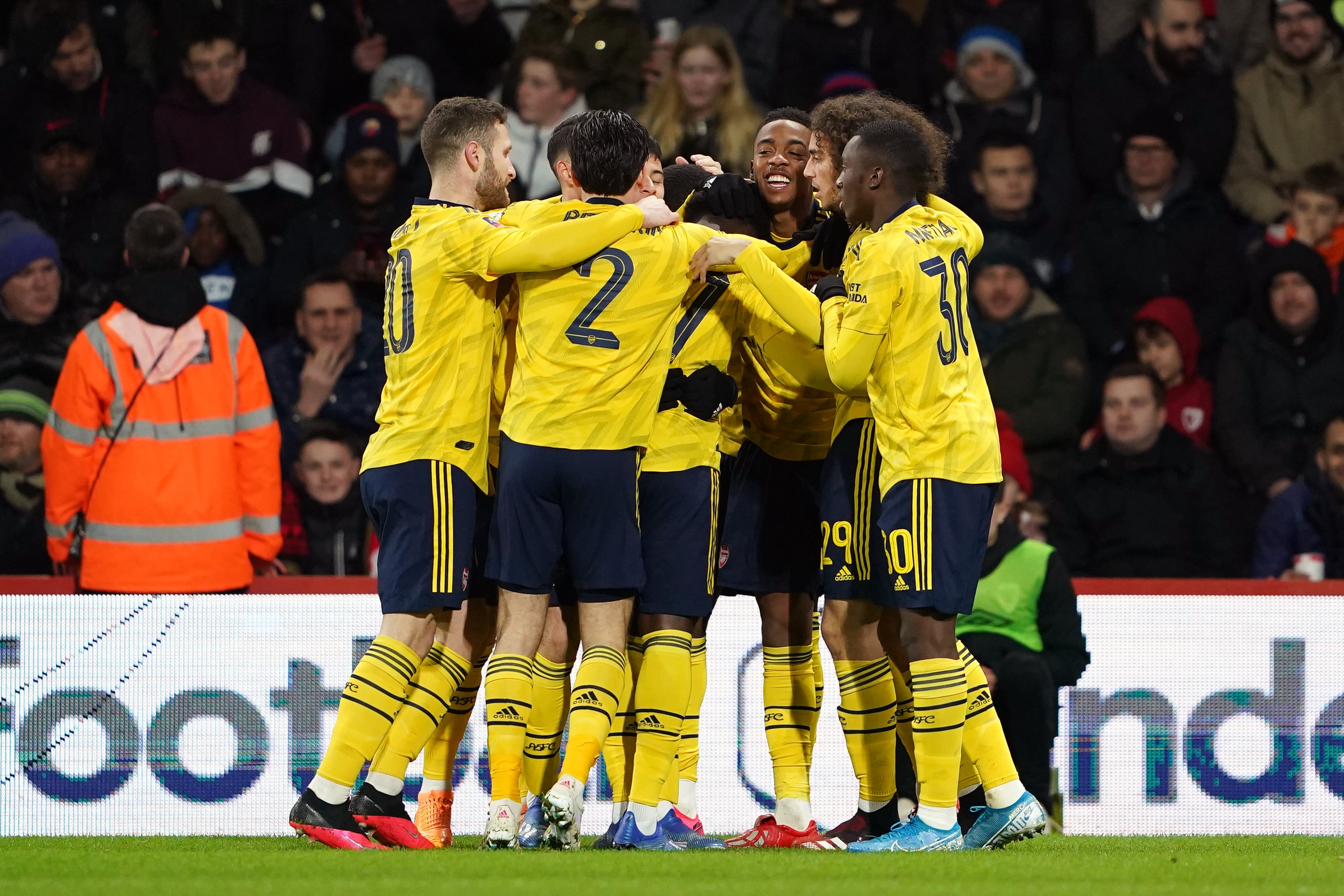 1-2！英超6.8亿豪门又献神作：22脚传递破门，下轮战2届冠军得主