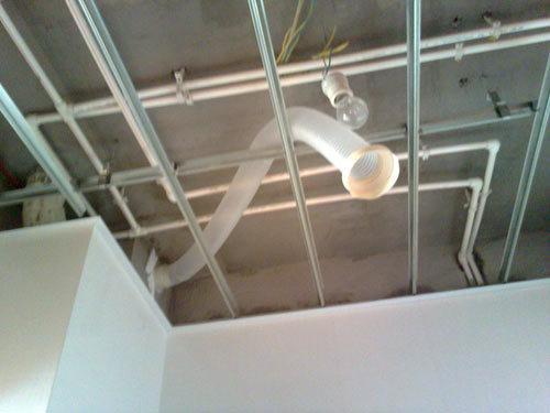 卫生间集成排气扇安装视频教程,卫生间排气扇安装哪里最佳