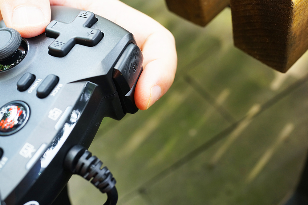 北通蝙蝠4手柄测试,北通游戏手柄蝙蝠2