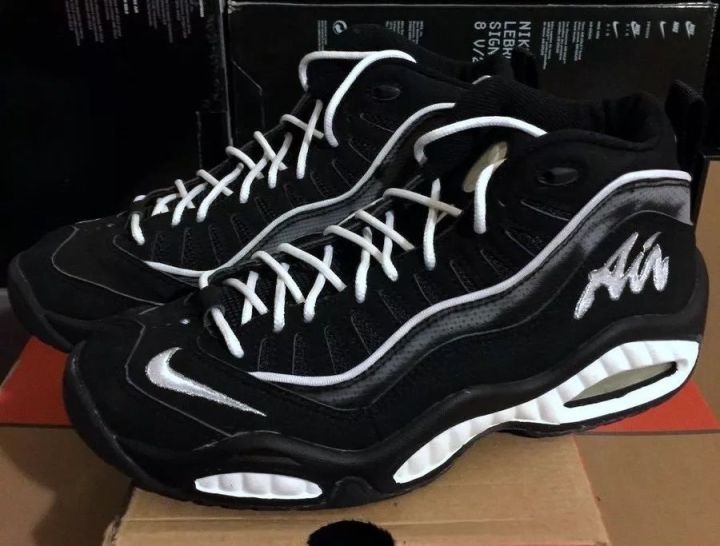 戴尔库里最佳第六人,库里球鞋第7代