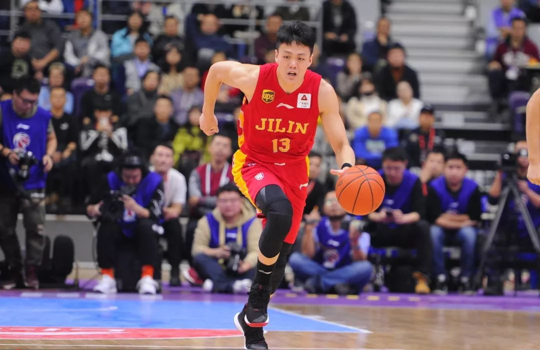 吉林队姜宇星和弟弟姜俊星照片,吉林队姜宇星和姜伟泽是兄弟吗