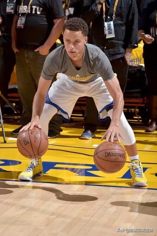 运球突破怎么不容易被断,运球很容易被人断怎么调整