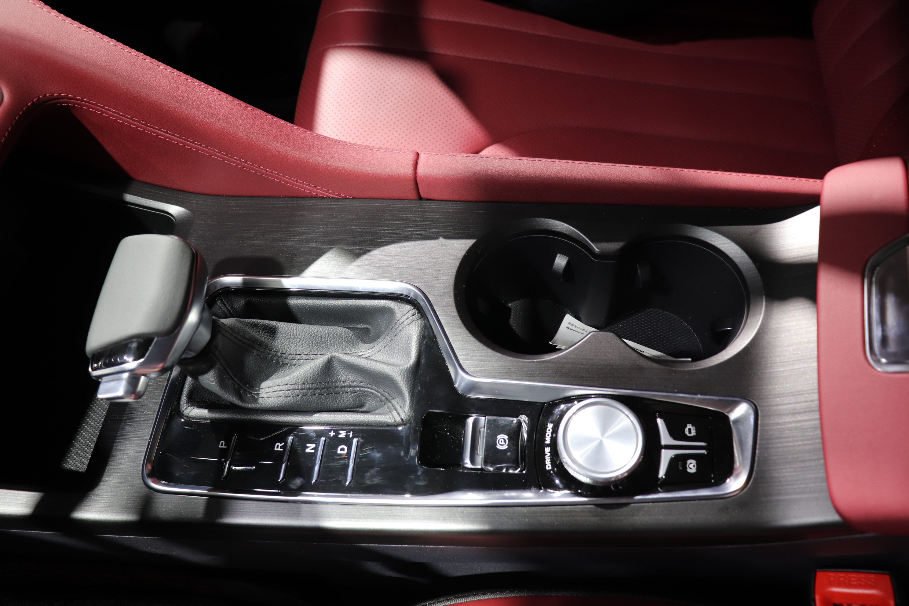 国产suv是长安好还是哈弗好,国产车长安可不可以买