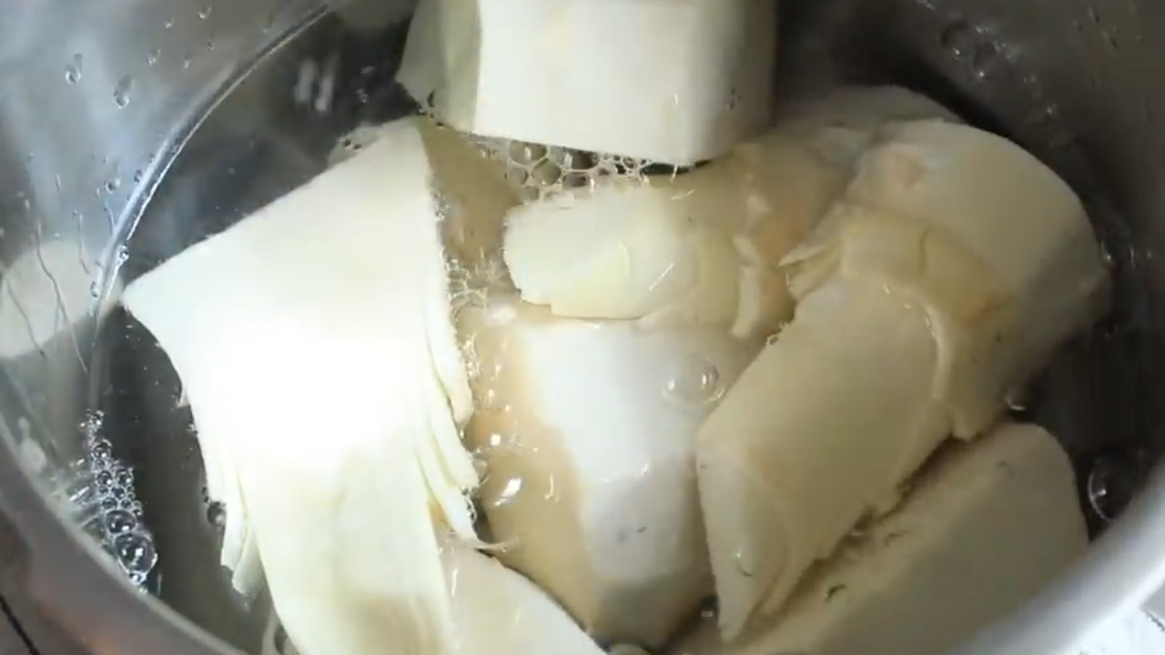 宁可不吃肉也要吃笋，这样处理不苦又鲜嫩，此时错过又要等一年