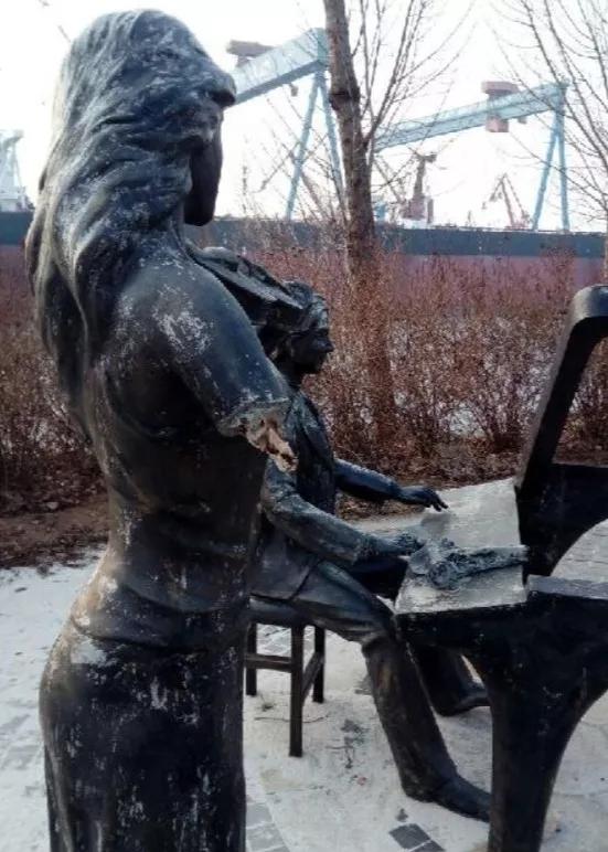 大连漂亮的雕塑,大连海滨雕塑图片大全