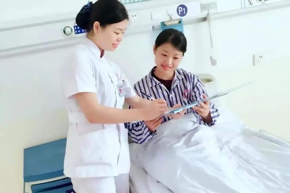 剖腹产妈妈多痛,剖腹产后妈妈遭罪