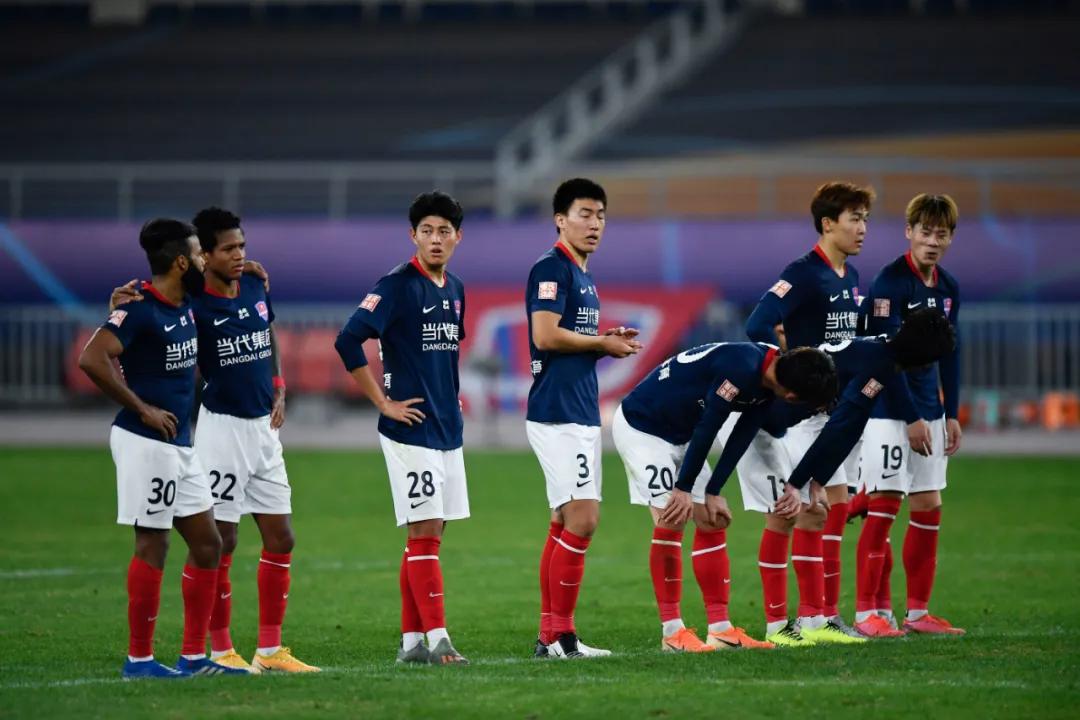 救急又救穷这支深陷危机的球队得救了但未来的麻烦依旧不少